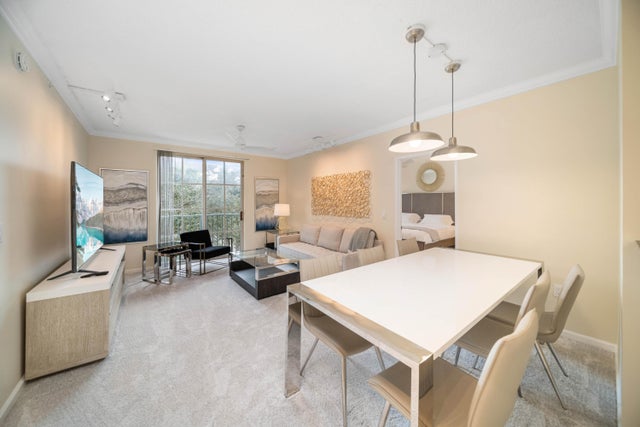 3 of 32 - 720 S Sapodilla Avenue #301, West Palm Beach, FL