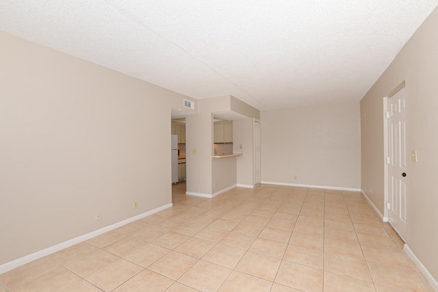 3 of 33 - 1540 Se Royal Green Circle #103, Port Saint Lucie, FL