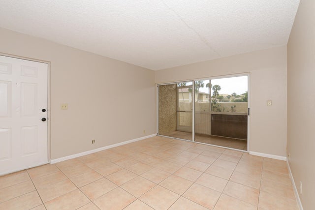5 of 33 - 1540 Se Royal Green Circle #103, Port Saint Lucie, FL