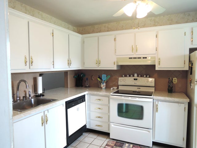 3 of 32 - 944 Savannas Point Drive #apt B, Fort Pierce, FL