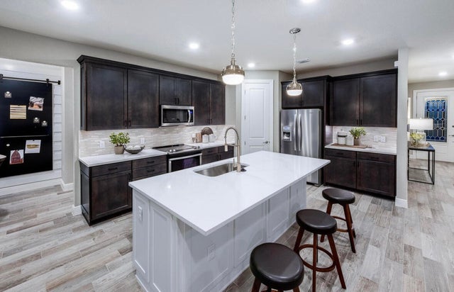 2 of 11 - 7900 Nw 79 Ter Terrace, Tamarac, FL