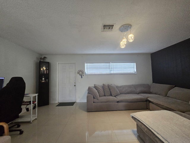 2 of 12 - 5110 Michigan Av #11b, West Palm Beach, FL