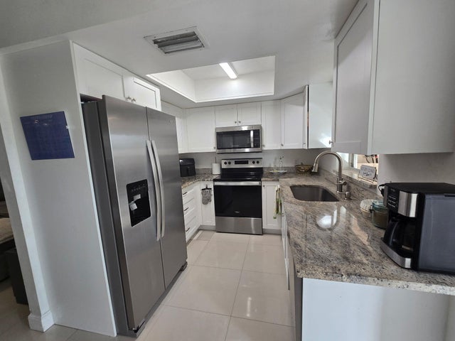 4 of 12 - 5110 Michigan Av #11b, West Palm Beach, FL