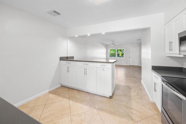 5 of 20 - 3801 Ne 22nd Ter #2, Lighthouse Point, FL
