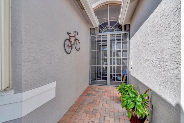 3 of 50 - 7917 Charlemont Pt, Lake Worth, FL