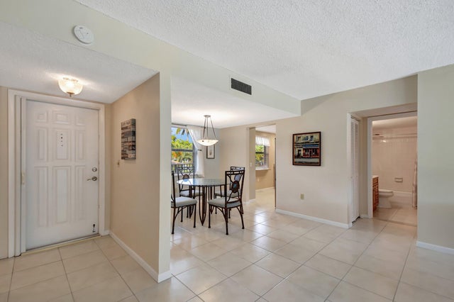 5 of 40 - 2424 N Federal Highway #207, Boynton Beach, FL