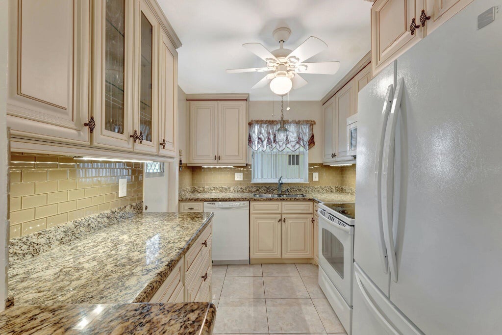 806 Se 7th St #201, Deerfield Beach