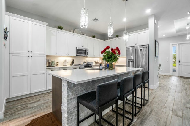 5 of 32 - 2928 Gin Berry Way, West Palm Beach, FL