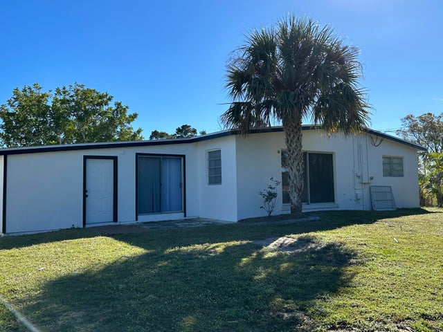 5 of 23 - 874 Dolores St, Sebastian, FL