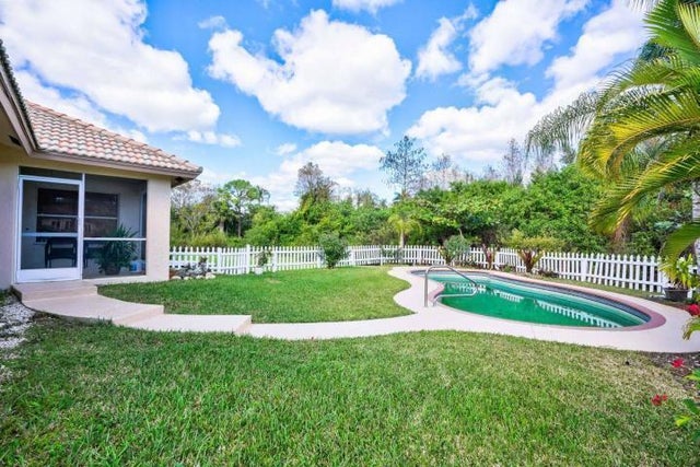3 of 105 - 8671 155th Place N, Palm Beach Gardens, FL