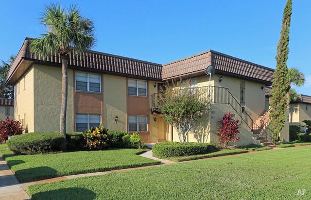 2 of 25 - 142 Windtree Lane #202, Winter Garden, FL