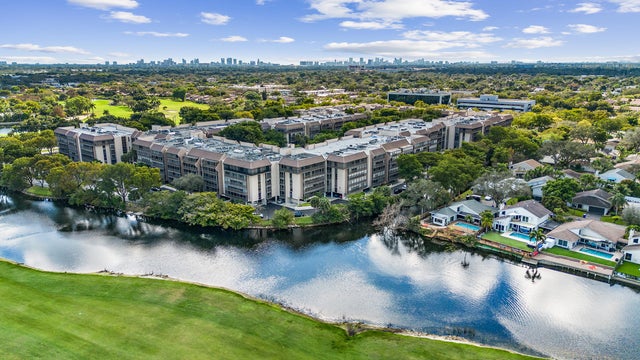 1 of 30 - 2802 N 46th Avenue #b513, Hollywood, FL