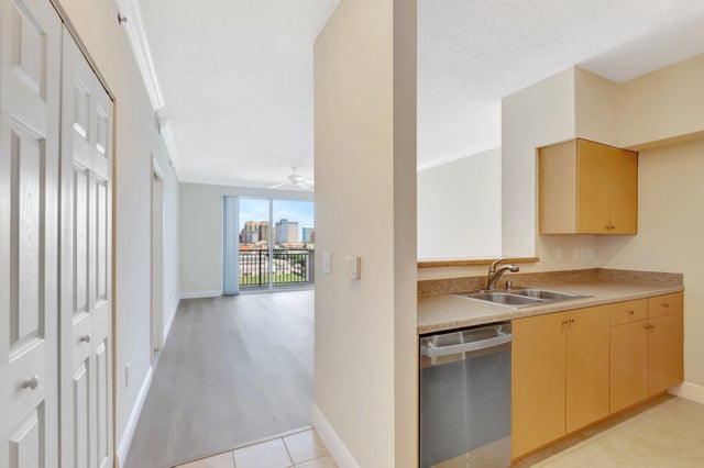 2 of 37 - 616 Clearwater Park Road #907, West Palm Beach, FL