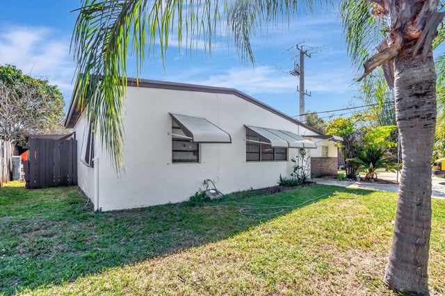 3 of 61 - 2931 French Av, Lake Worth, FL