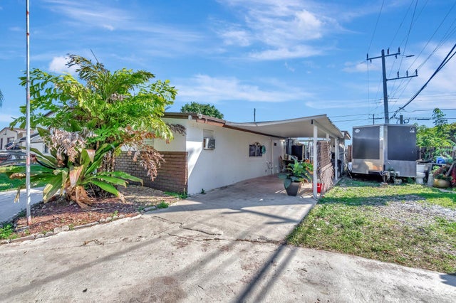4 of 61 - 2931 French Av, Lake Worth, FL