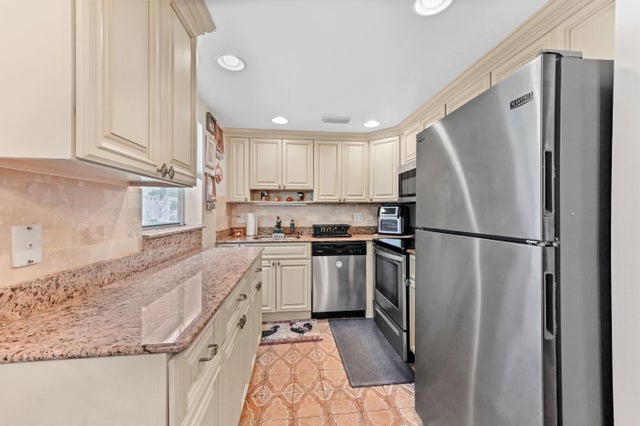3 of 30 - 577 Monaco #m, Delray Beach, FL