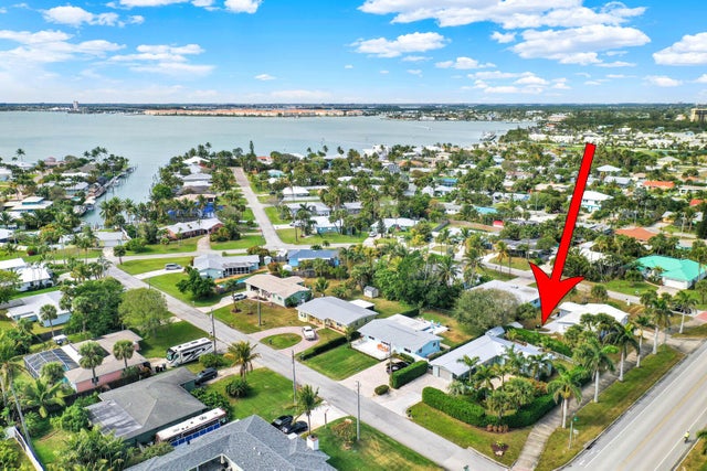 2 of 40 - 1920 Jacaranda Drive, Fort Pierce, FL