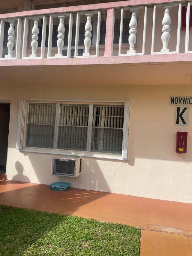 1 of 10 - 242 Norwich K, West Palm Beach, FL