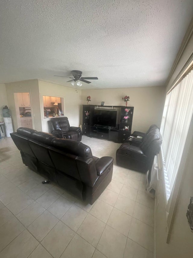 2 of 10 - 242 Norwich K, West Palm Beach, FL