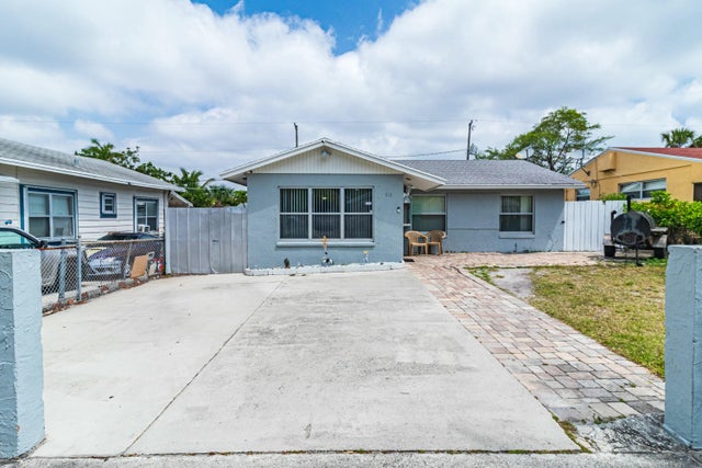 2 of 27 - 513 El Vedado, West Palm Beach, FL