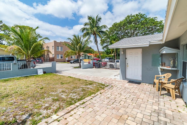 4 of 27 - 513 El Vedado, West Palm Beach, FL