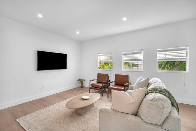 4 of 39 - 477 Ne 1 Street, Pompano Beach, FL