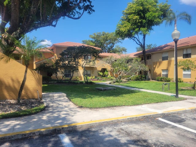 1 of 39 - 4815 Via Palm Lake #1401, West Palm Beach, FL