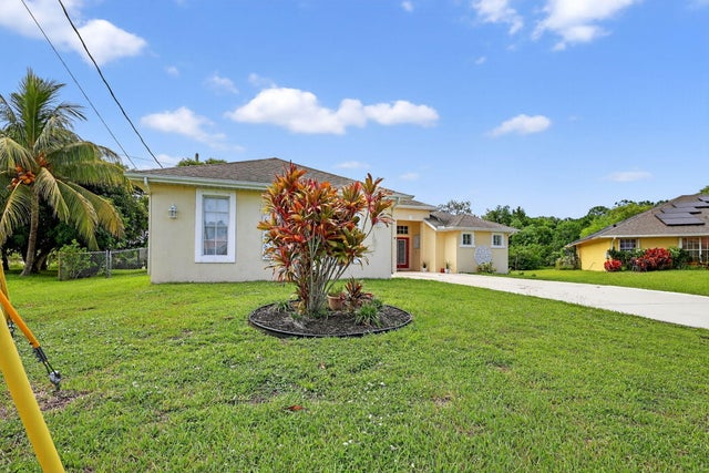 2 of 70 - 219 Se Sims Circle, Port Saint Lucie, FL