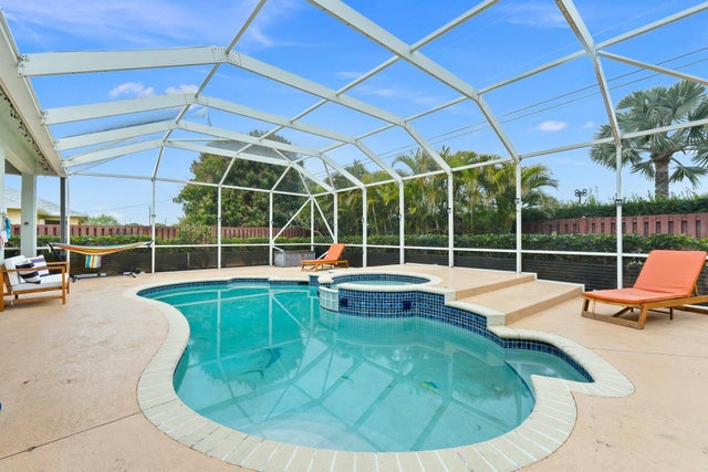 2 of 20 - 833 Sw Janette Avenue, Port Saint Lucie, FL