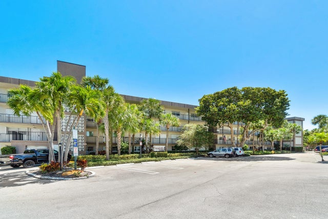 1 of 33 - 2000 S Federal Hwy #107, Boynton Beach, FL