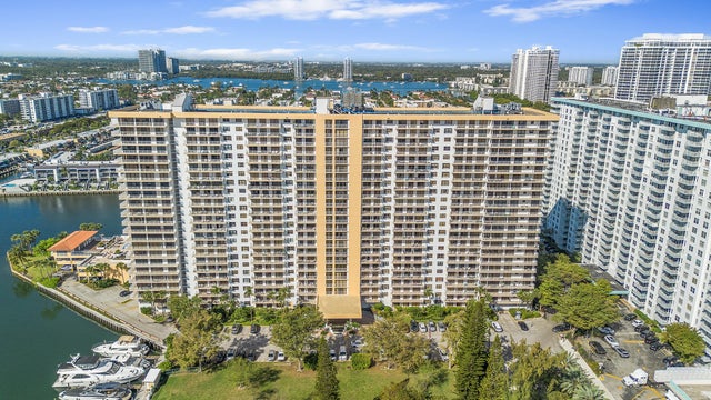5 of 36 - 290 174th Street #1111, Sunny Isles Beach, FL