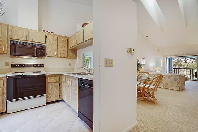 3 of 41 - 705 Harbour Pointe Way #705, Greenacres, FL
