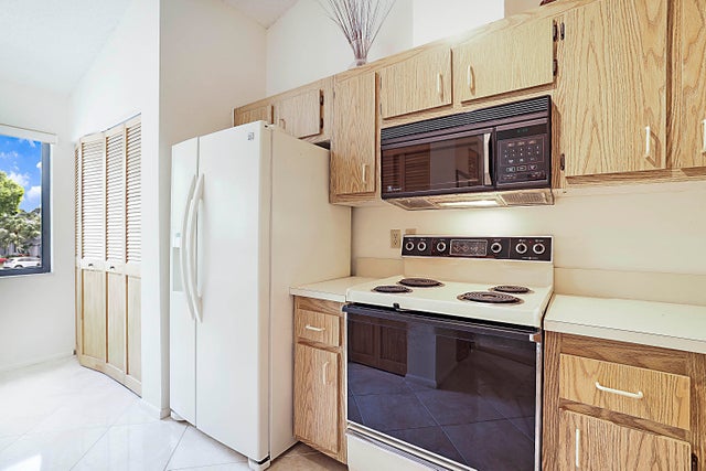 4 of 41 - 705 Harbour Pointe Way #705, Greenacres, FL