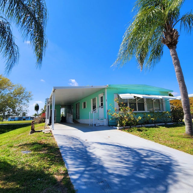 3 of 44 - 82 E Caribbean, Port Saint Lucie, FL