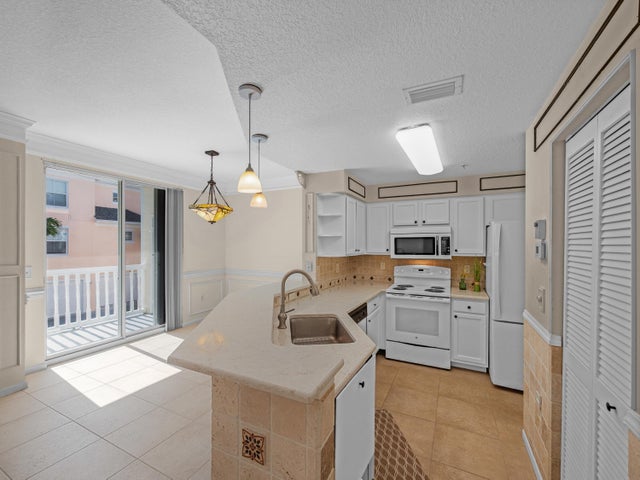 4 of 17 - 155 Galicia Way #206, Jupiter, FL