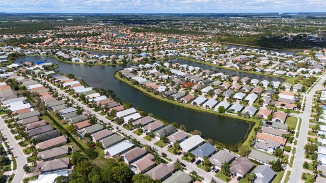 3 of 53 - 114 Nw Berkeley Av, Port Saint Lucie, FL