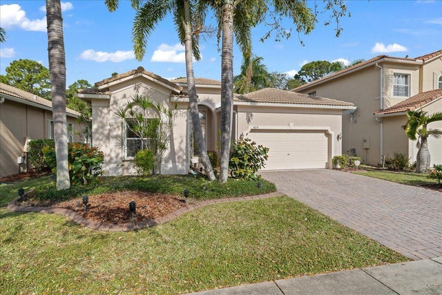 2 of 54 - 5619 Sunberry Circle, Fort Pierce, FL