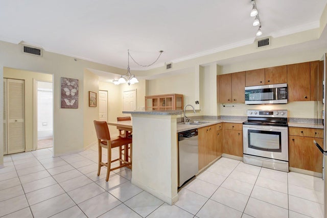 5 of 55 - 1805 N Flagler Drive #102, West Palm Beach, FL