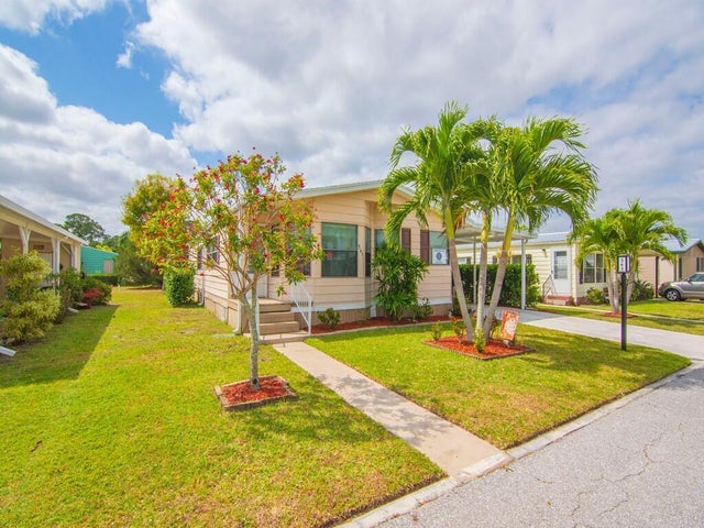 1 of 37 - 561 Barb Ann Lane, Port Saint Lucie, FL