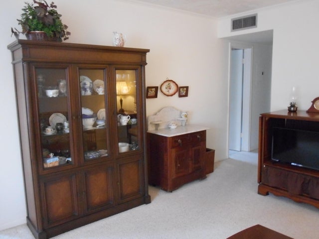 5 of 27 - 3322 Cynthia Lane #106, Lake Worth Beach, FL