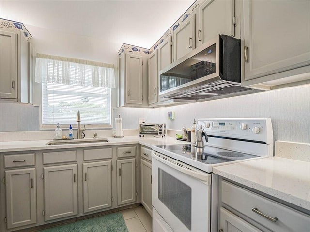 1 of 34 - 57 Woodland Drive #201, Vero Beach, FL