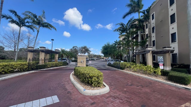4 of 47 - 4905 Midtown Lane #2106, Palm Beach Gardens, FL