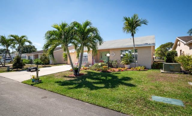 2 of 33 - 7076 Pine Manor Drive, Lake Worth, FL