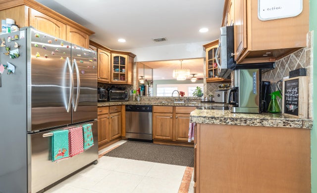 5 of 33 - 7076 Pine Manor Drive, Lake Worth, FL