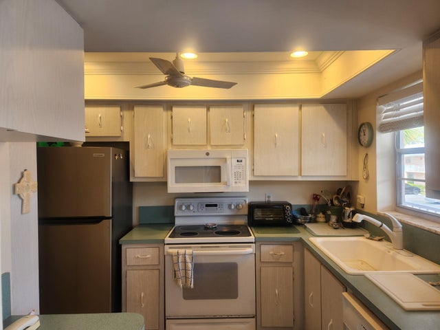 2 of 18 - 18081 Se Country Club Drive #259, Tequesta, FL