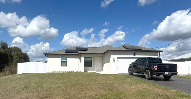 2 of 31 - 1086 W Leader Court, Labelle, FL