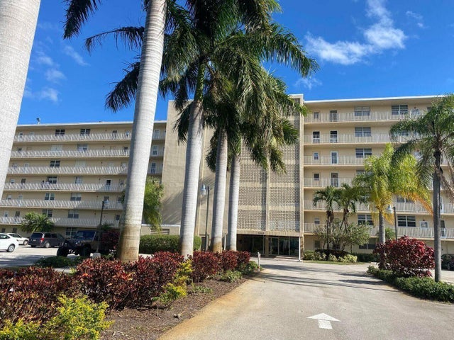 1 of 30 - 5700 Nw 2nd Avenue #401, Boca Raton, FL