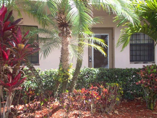 3 of 25 - 10332 Sunrise Lakes Boulevard #111, Sunrise, FL