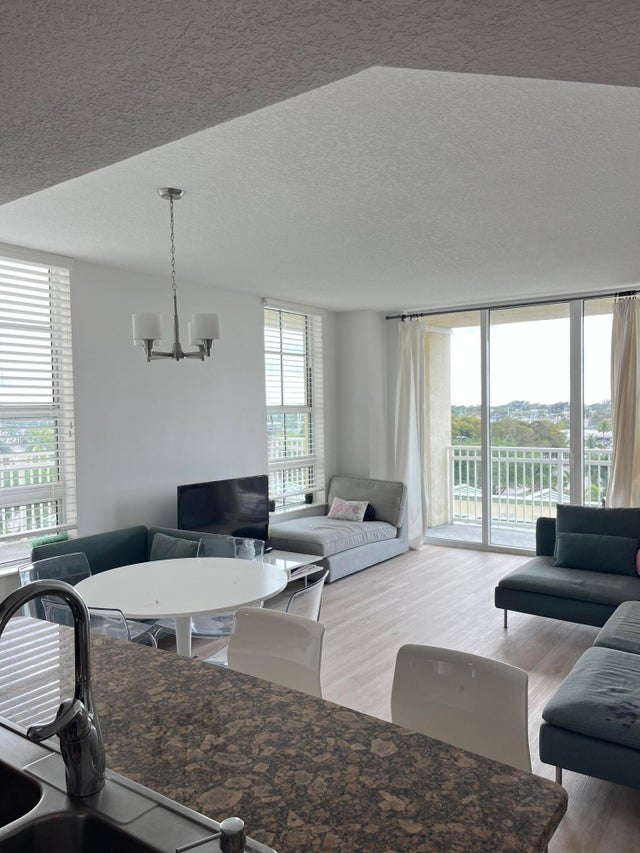 5 of 22 - 450 N Federal Highway #504, Boynton Beach, FL