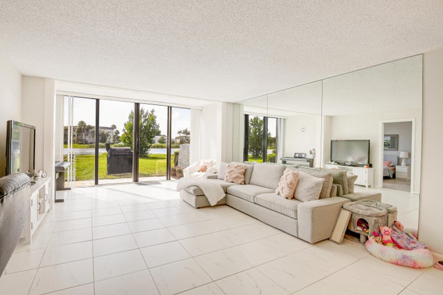 1 of 35 - 4272 Deste Ct #106, Lake Worth, FL